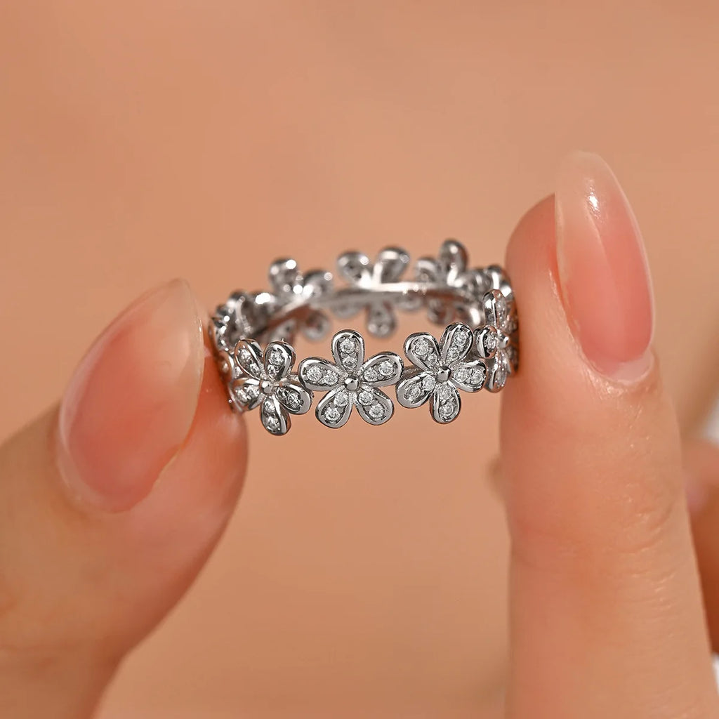 Elegant Moissanite Ring for Women – 18K Gold Plated | Brilliant Sparkle, Floral Design