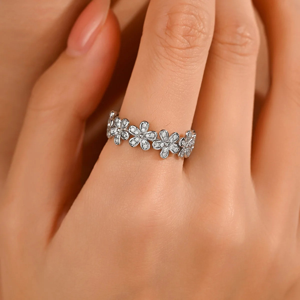 Elegant Moissanite Ring for Women – 18K Gold Plated | Brilliant Sparkle, Floral Design