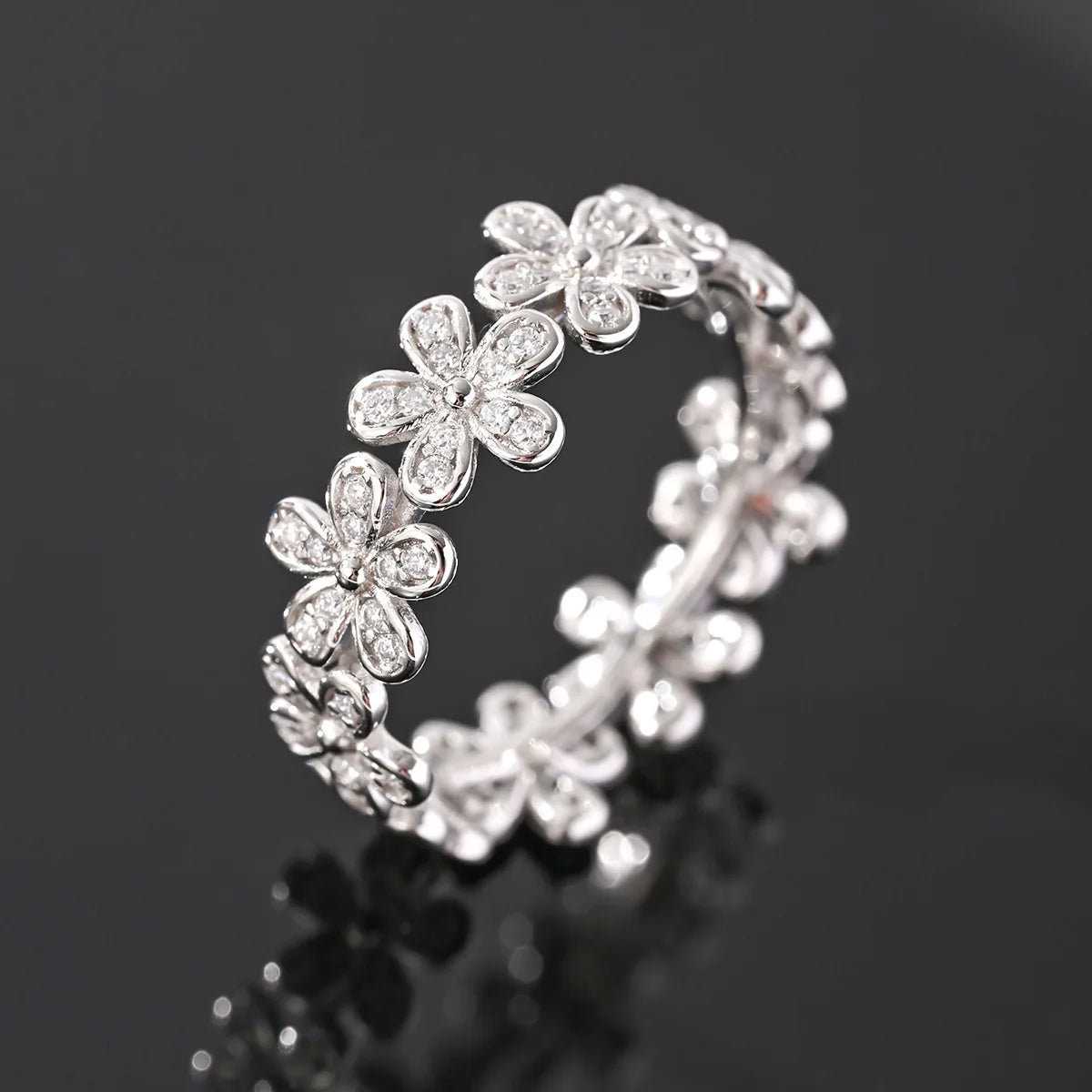 Elegant Moissanite Ring for Women – 18K Gold Plated | Brilliant Sparkle, Floral Design