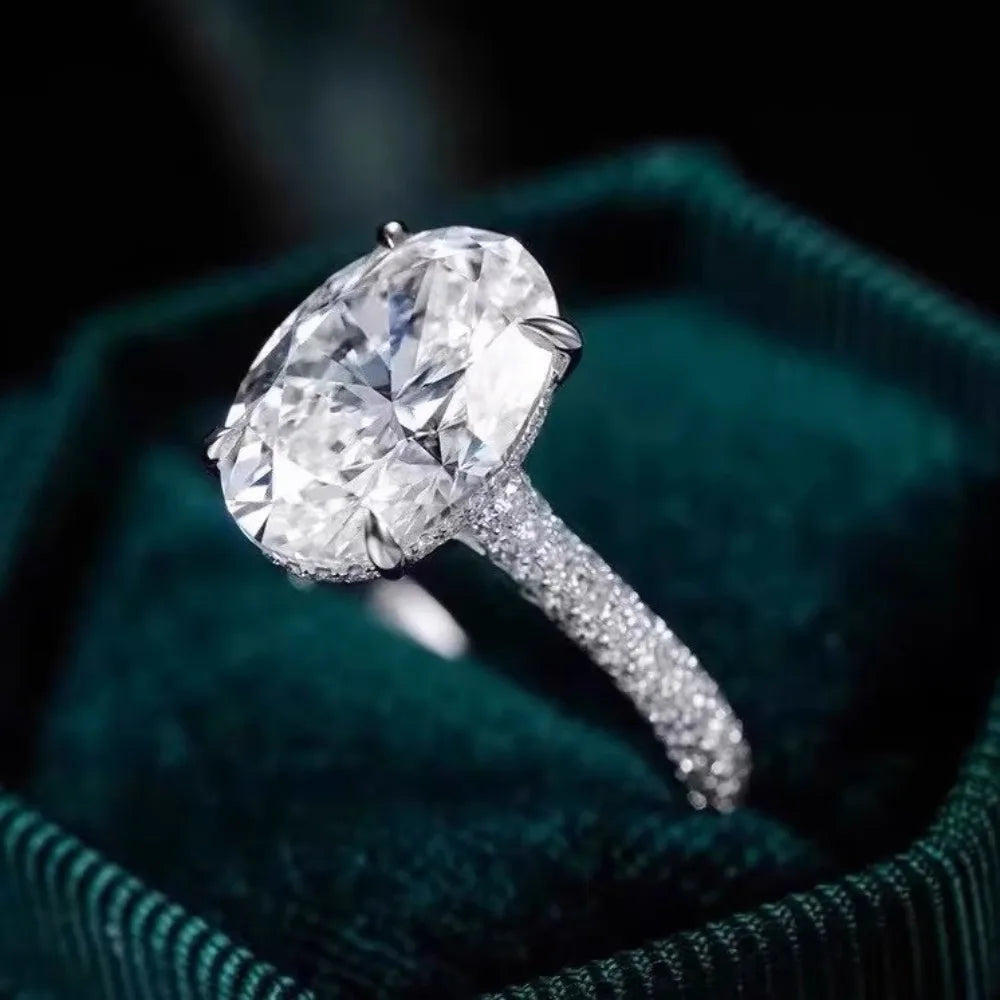 LUMINA™ Premium Oval Moissanite Ring – 8CT D VVS1 | Luxury 925 Silver