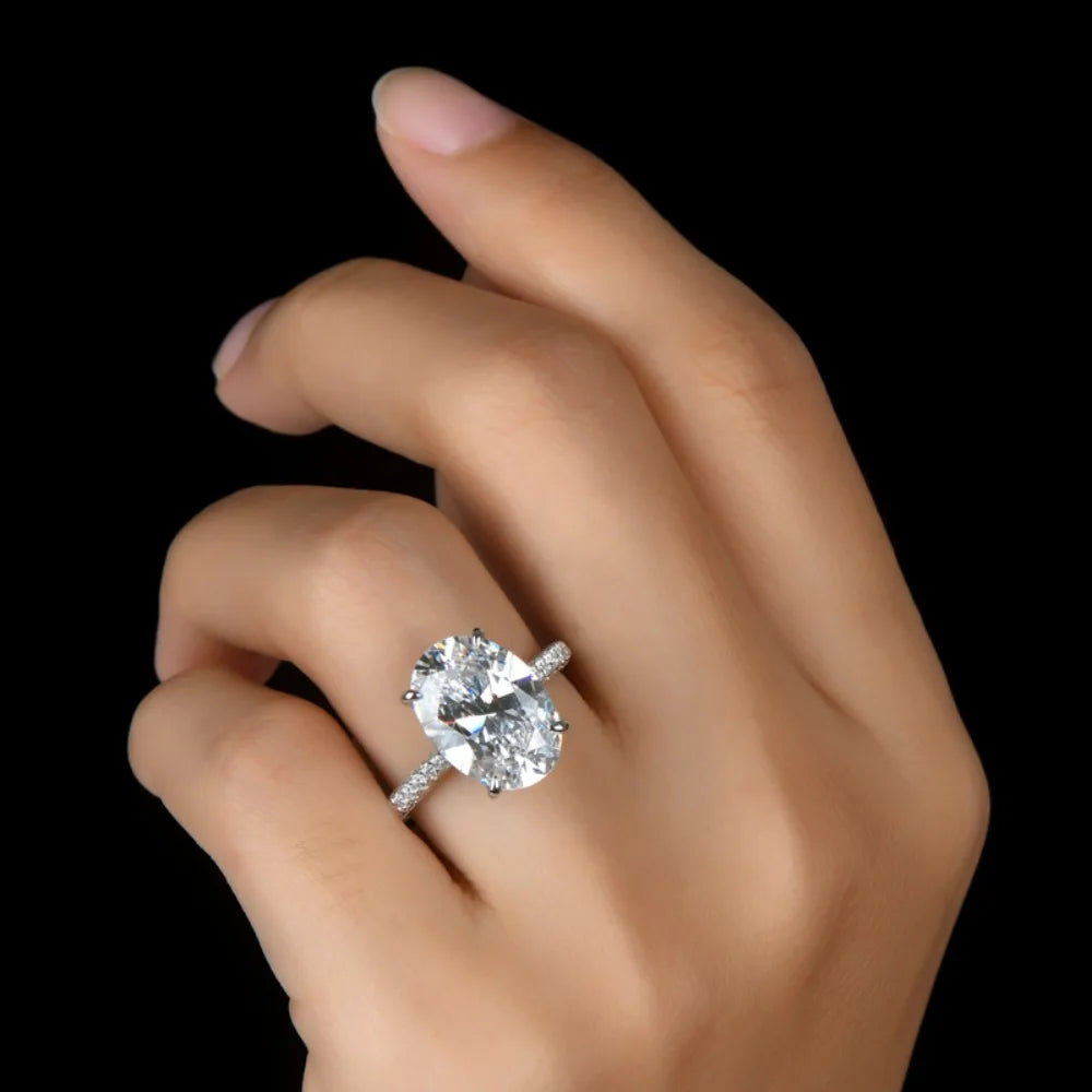 LUMINA™ Premium Oval Moissanite Ring – 8CT D VVS1 | Luxury 925 Silver