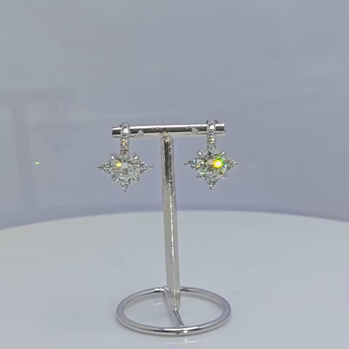 Luxury VVS1 D Color Moissanite Stud Earrings 925 Silver With GRA Certificate עגילי מוסנייט יוקרתיים VVS1 צבע D כסף 925 כולל תעודת GRA
